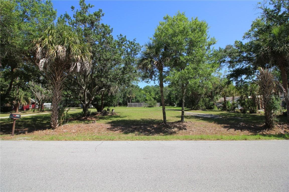 17335 Eagle Ln., Lutz, FL 33558