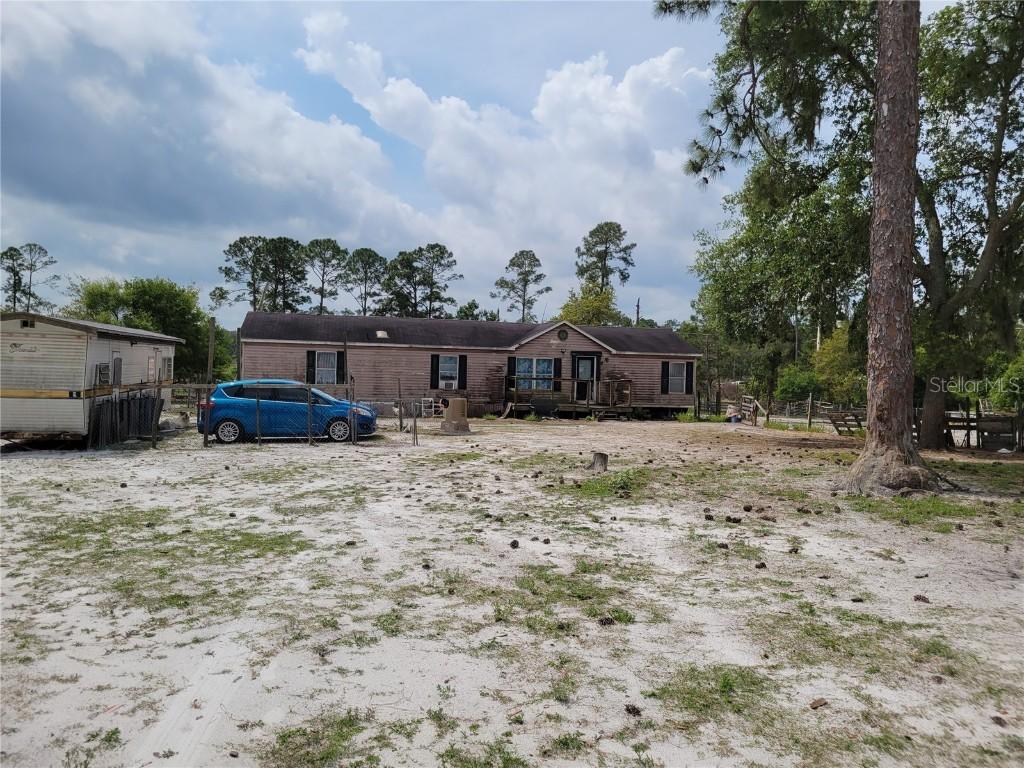 32402 Pine Rd., Eustis, FL 32736