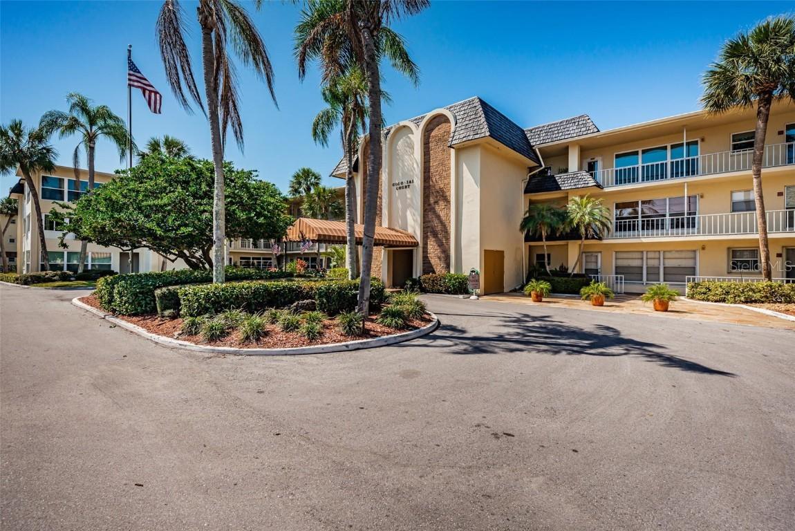 4780 Cove Cir. #203, St Petersburg, FL 33708