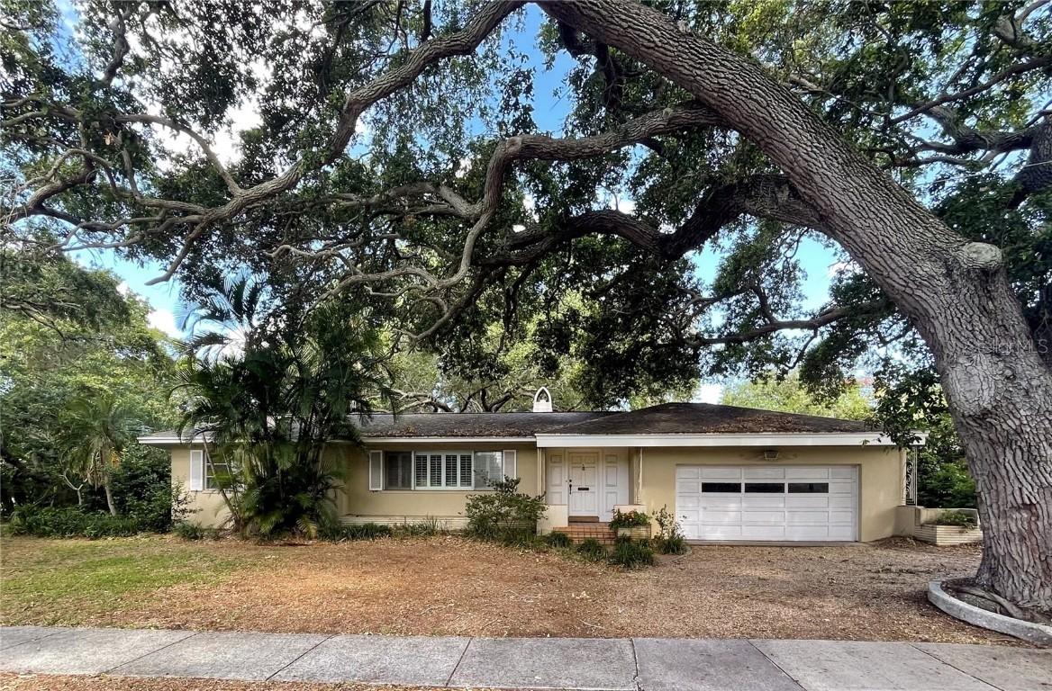 400 Ponce De Leon Blvd., Belleair, FL 33756