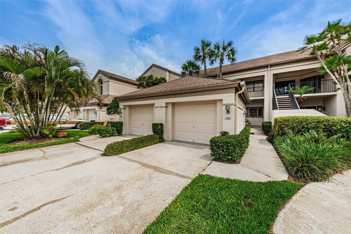 3028 Red Oak Ct. #102, Palm Harbor, FL 34684