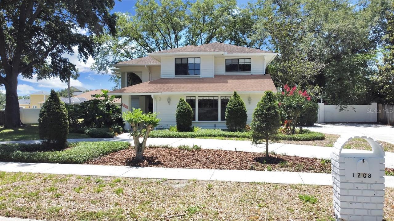 1208 Magdalene Hill Dr., Tampa, FL 33613
