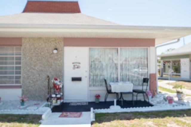 4339 Tahitian Gardens Cir. #E, Holiday, FL 34691