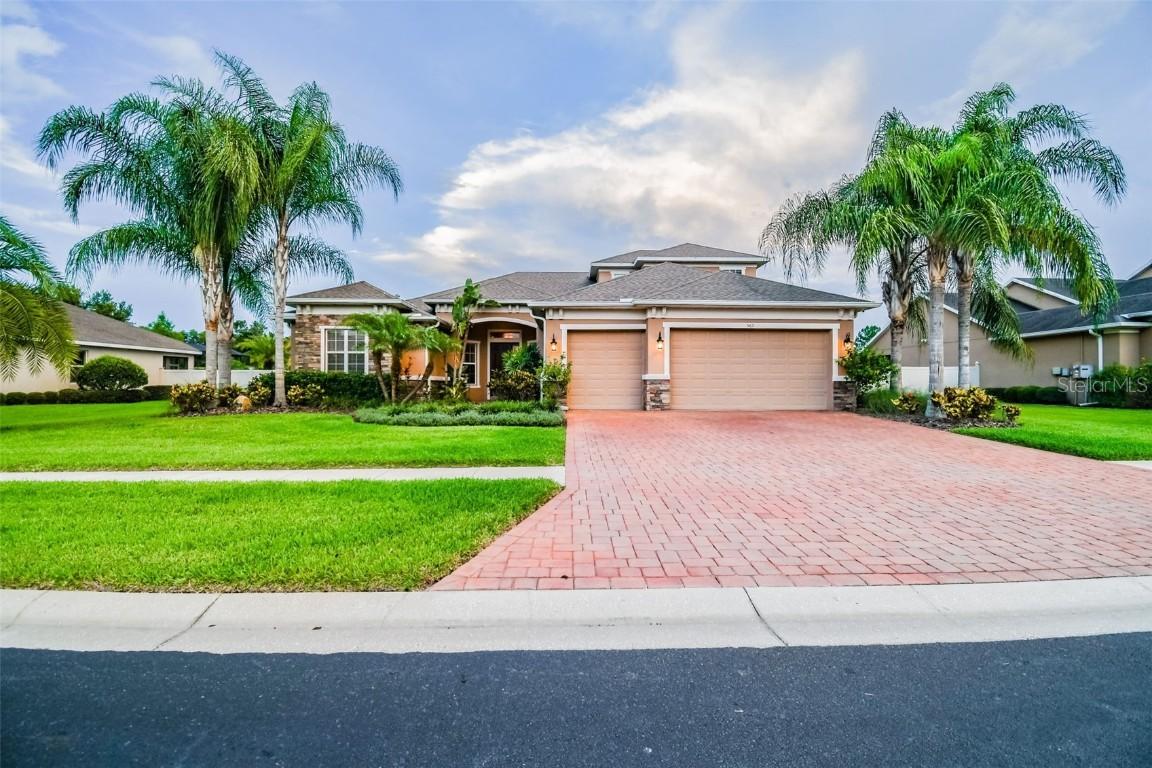 5611 Beamin Dew Loop, Land O Lakes, FL 34638