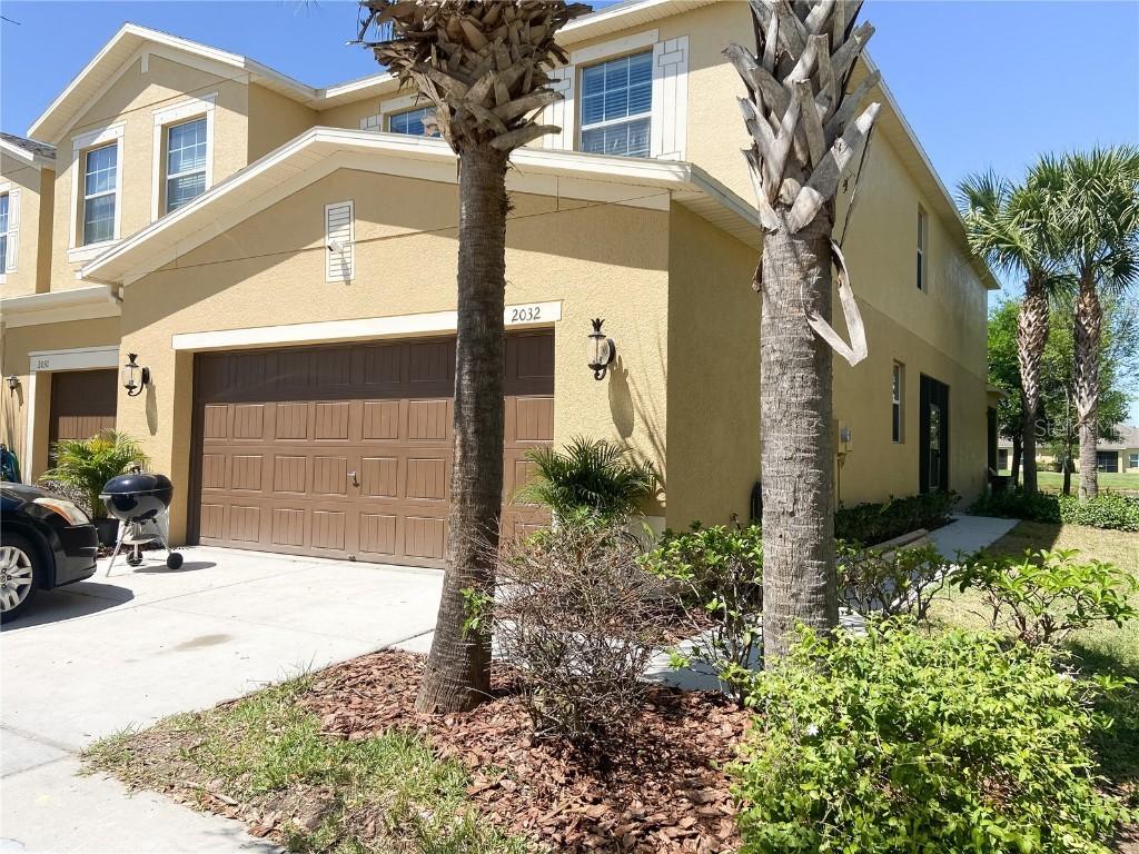 2032 Hawks View Dr., Ruskin, FL 33570