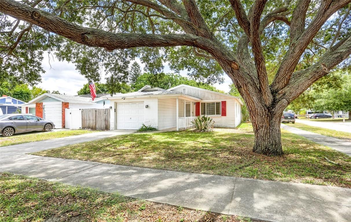 1120 55th St., Gulfport, FL 33707