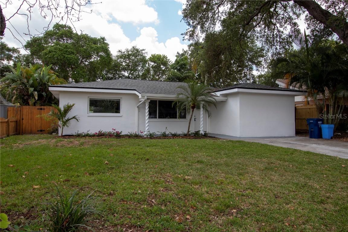 10396 Kumquat Ln., Seminole, FL 33772