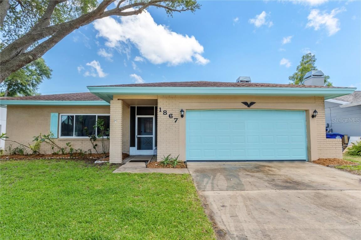 1867 E Orangeside Rd., Palm Harbor, FL 34683