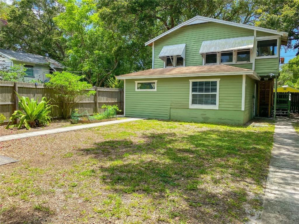 3045 Melton St., St Petersburg, FL 33704
