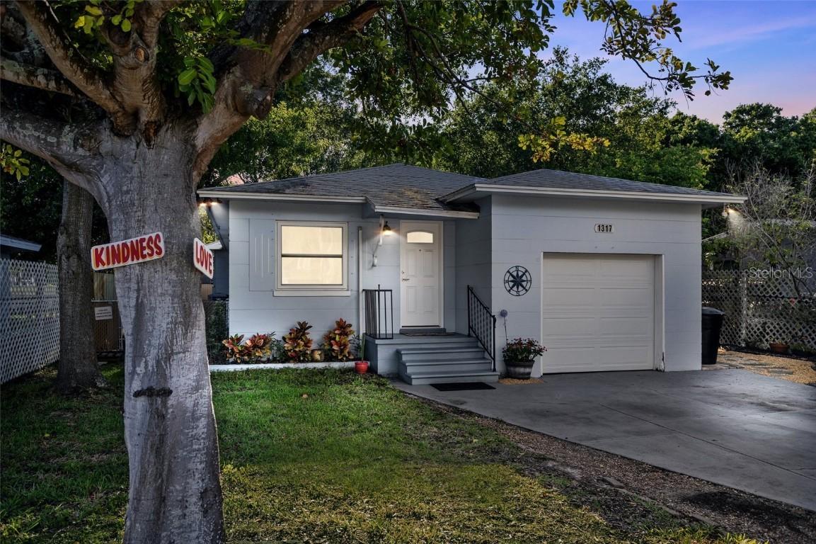 1317 58th St., Gulfport, FL 33707