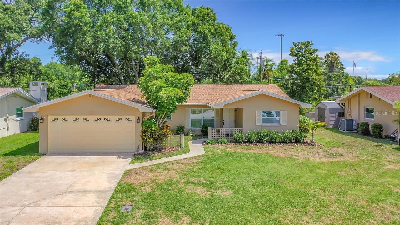11373 88th Ter., Seminole, FL 33772