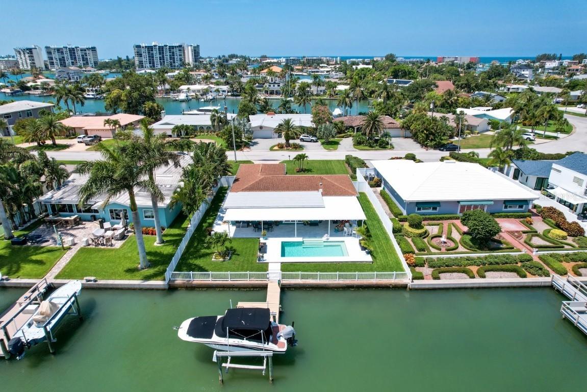 8 Island Dr., Treasure Island, FL 33706