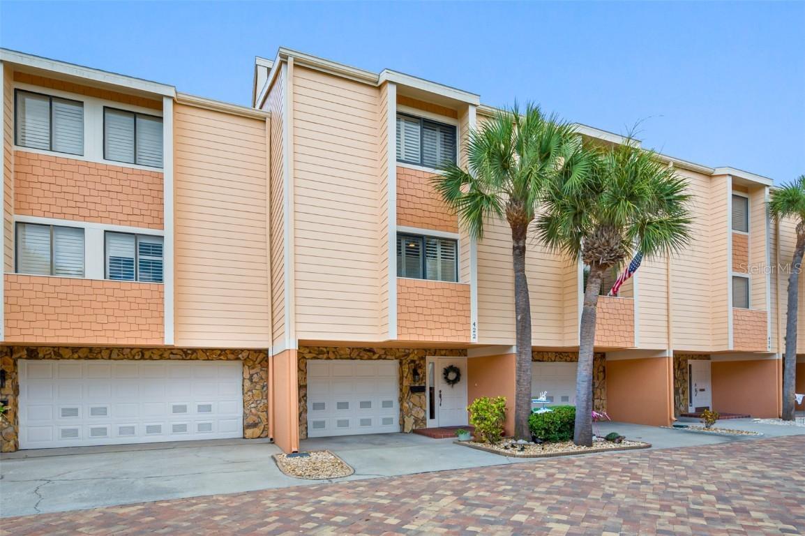 422 Sandy Hook Rd., Treasure Island, FL 33706