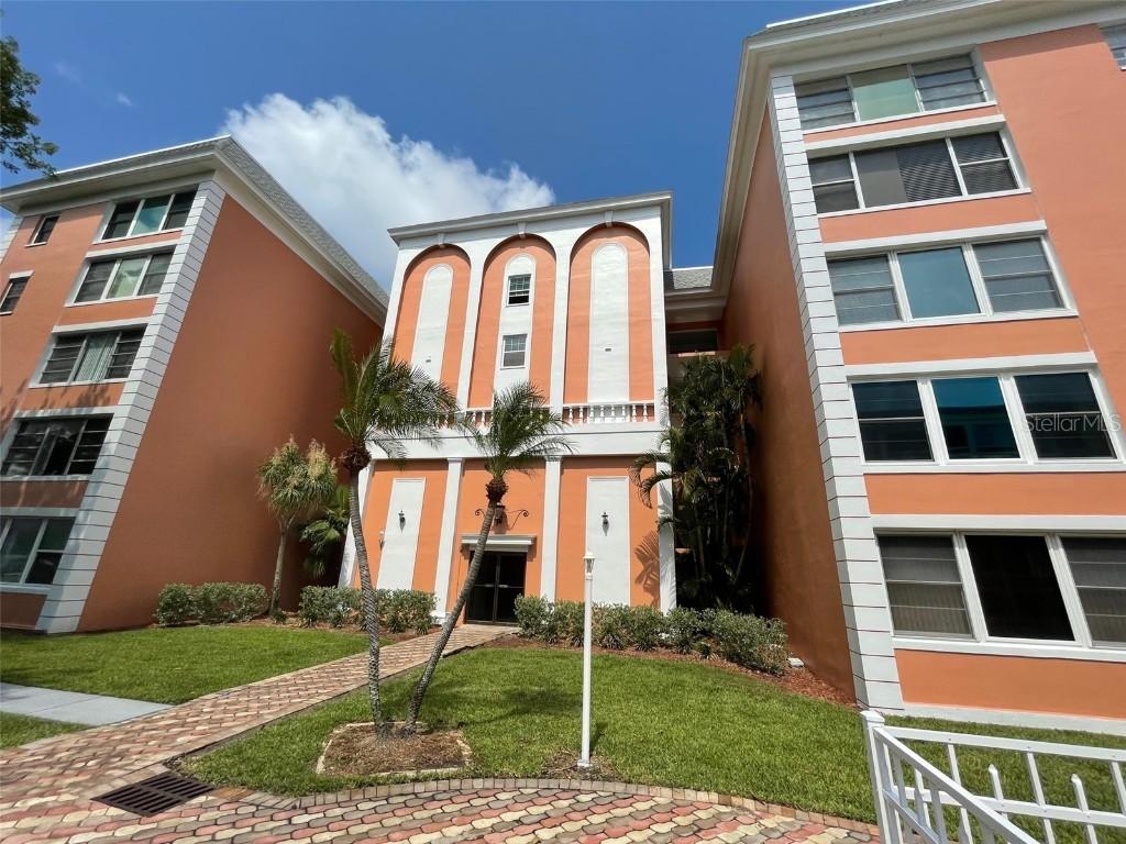 6960 20th Ave. #504, St Petersburg, FL 33710