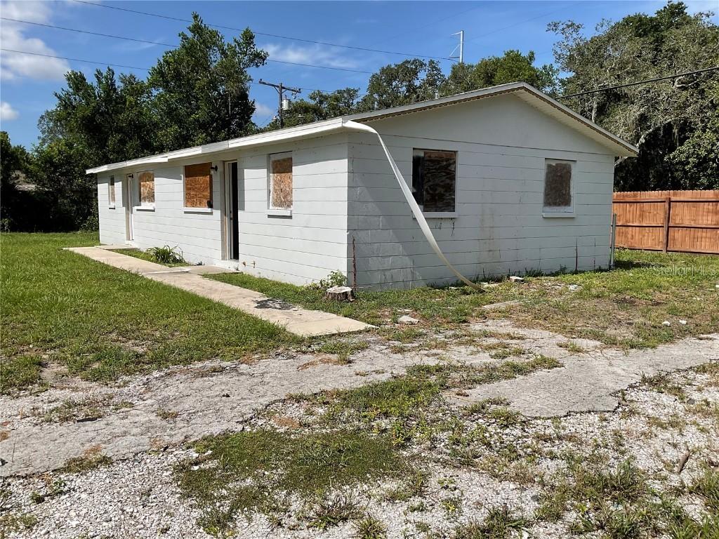 1401 E Holland Ave., Tampa, FL 33612