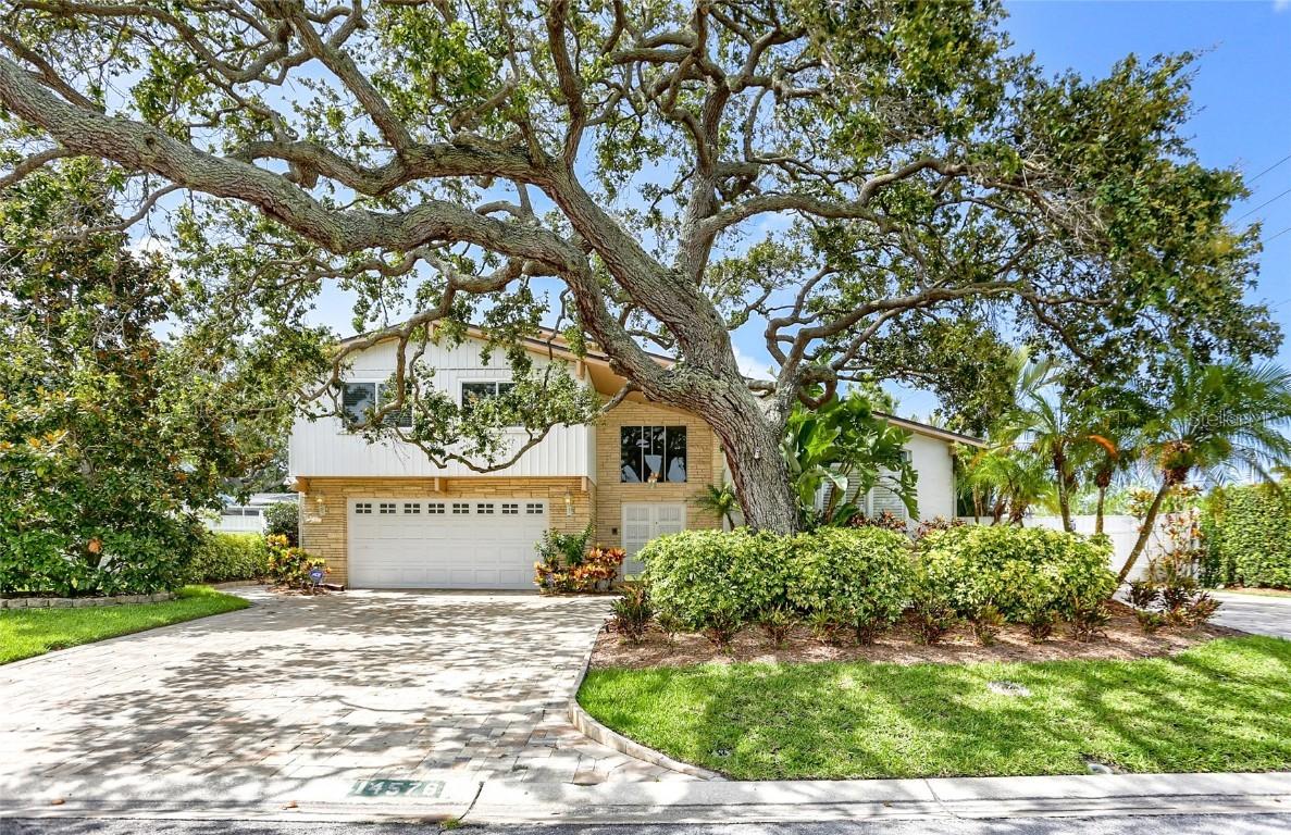 14576 Bay Hills Dr., Largo, FL 33774