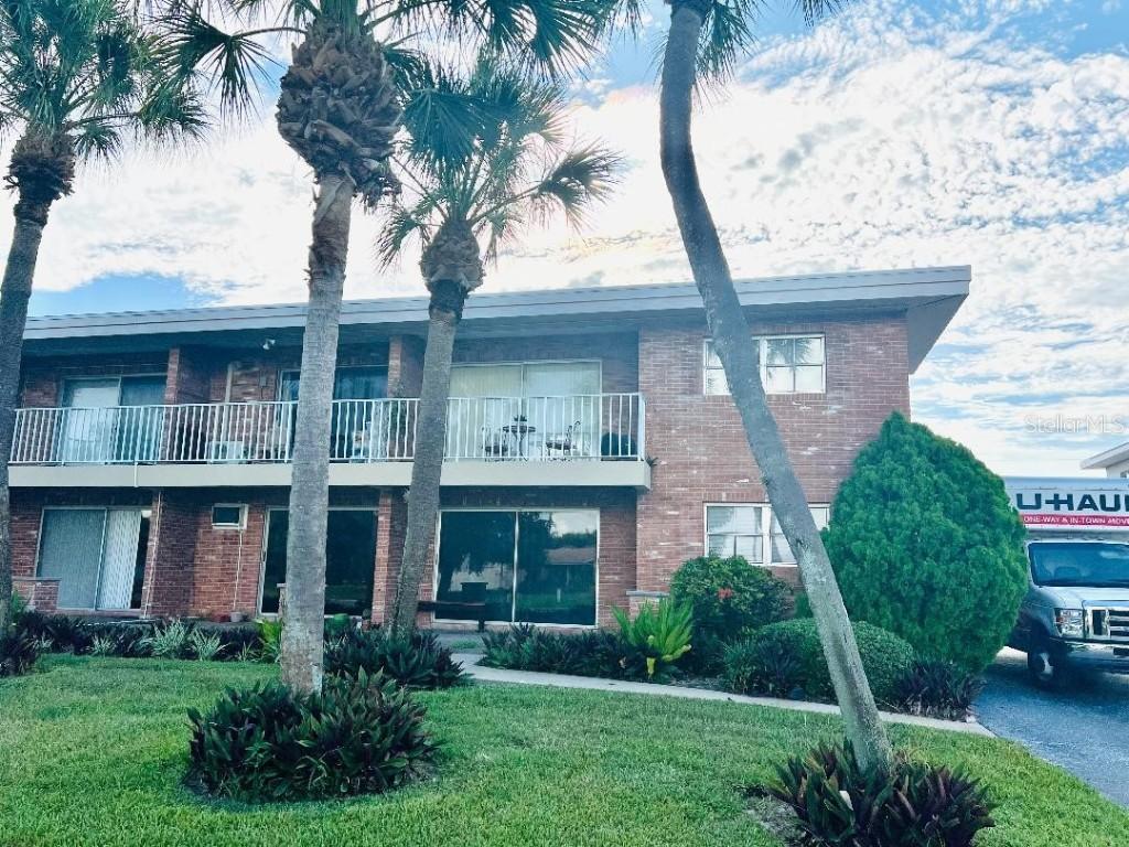 4250 37th St. #7, St Petersburg, FL 33711