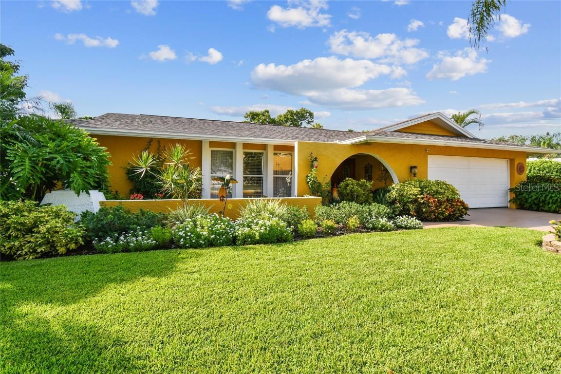 11555 Pine St., Seminole, FL 33772