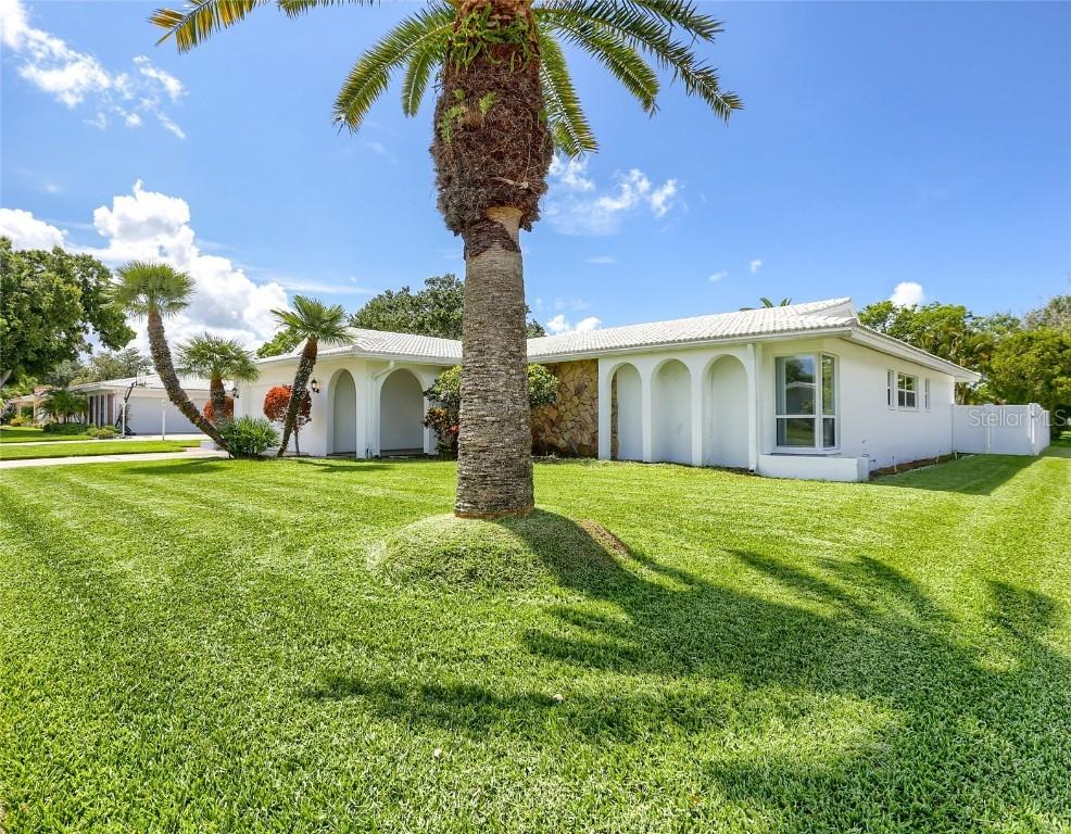14597 Anchorage Cir., Seminole, FL 33776