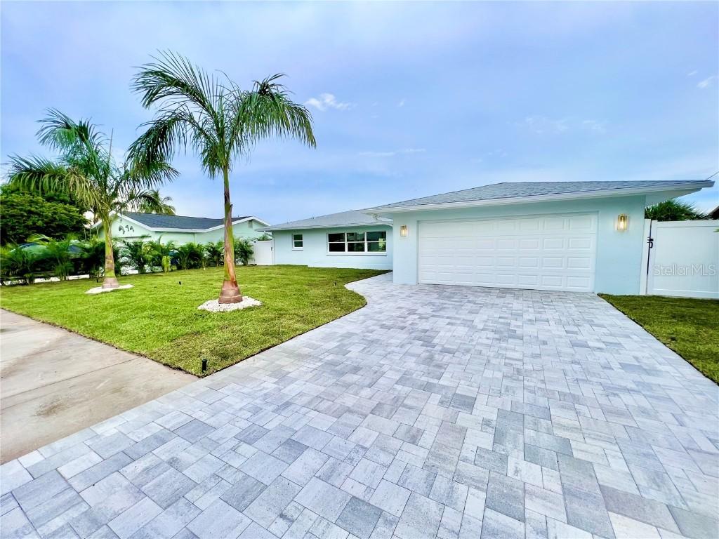 540 Dolphin Ave., St Petersburg, FL 33705