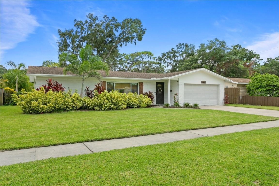 2383 Vanderbilt Dr., Clearwater, FL 33765