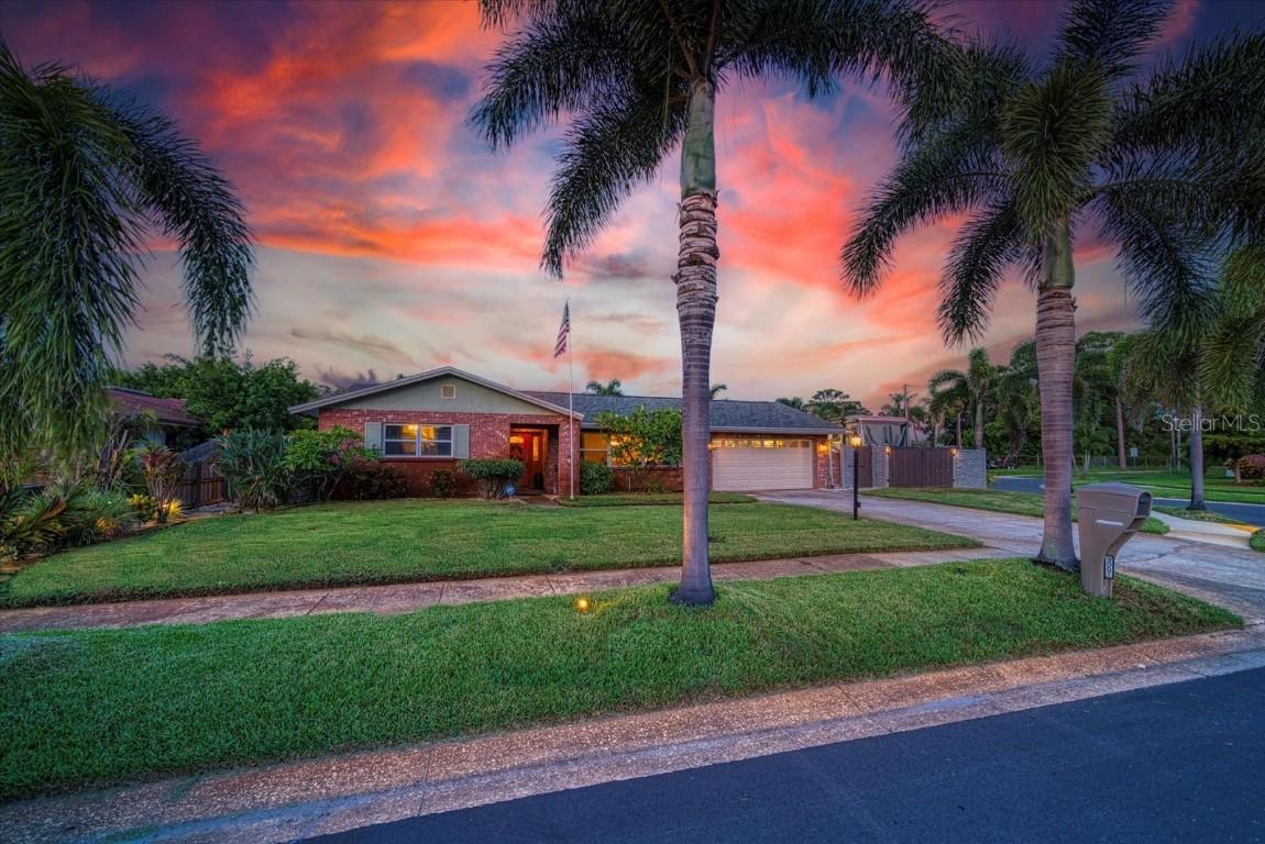 9001 128th Way, Seminole, FL 33776