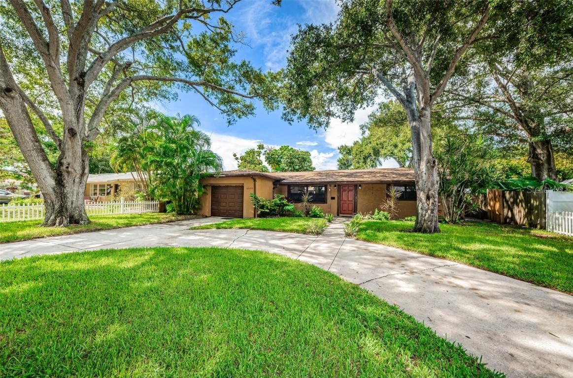 4573 20th Ave., St Petersburg, FL 33713