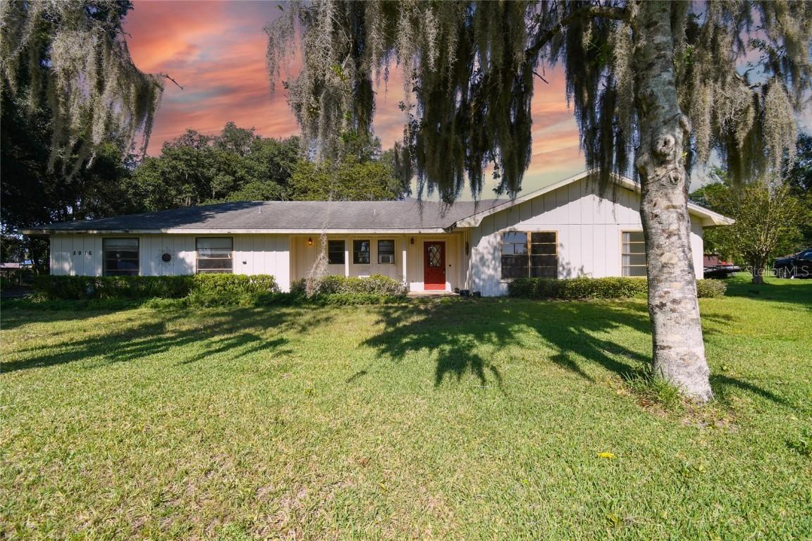 8916 Lori Ln., Lakeland, FL 33809