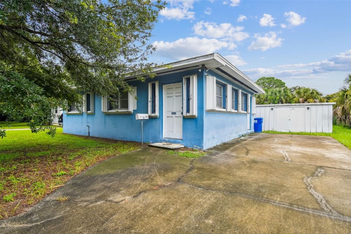 1529 Essex Dr., St Petersburg, FL 33710