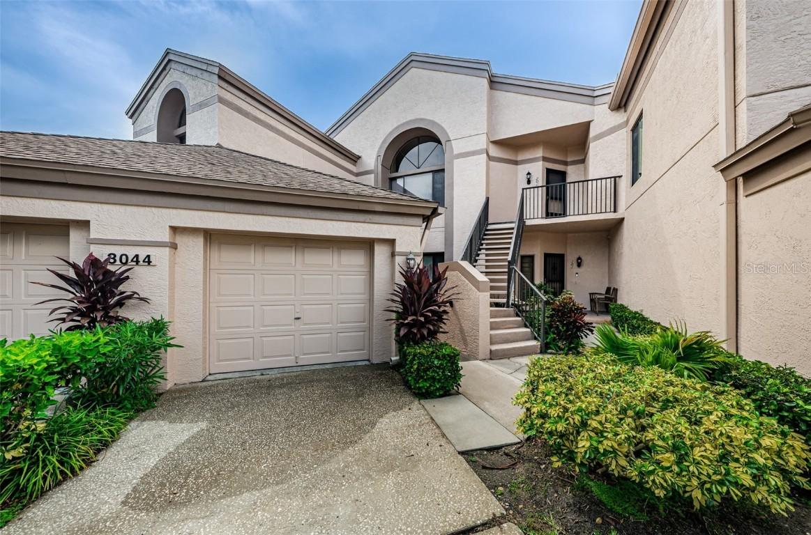 3044 Red Oak Ct. #101, Palm Harbor, FL 34684