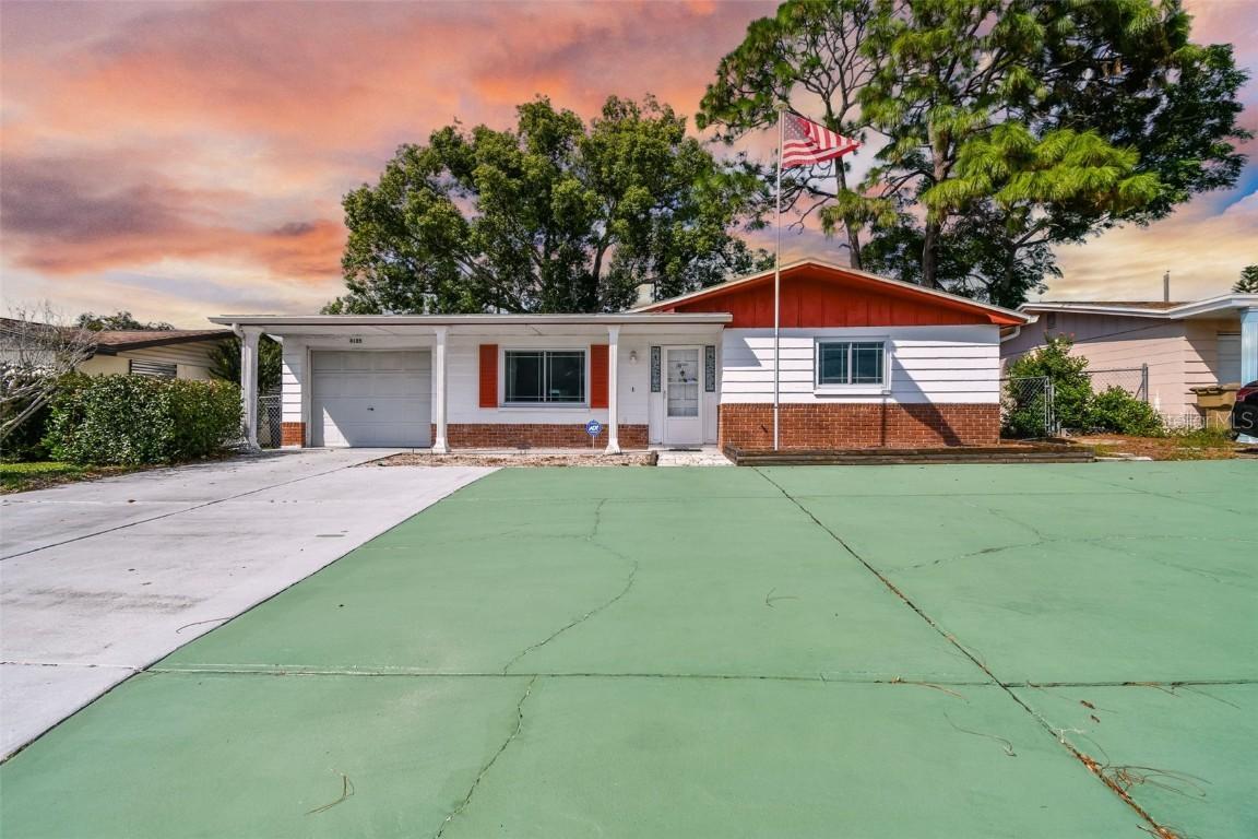4105 Moog Rd., Holiday, FL 34691