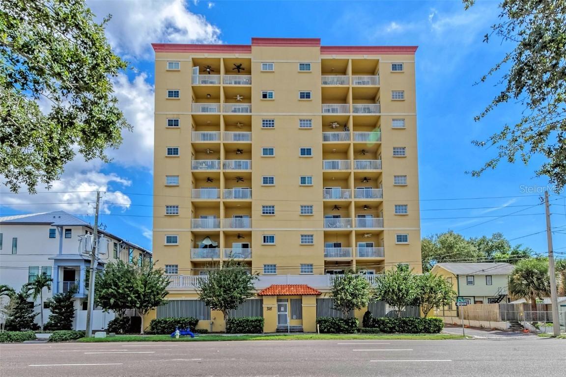 316 8th St. #702, St Petersburg, FL 33701