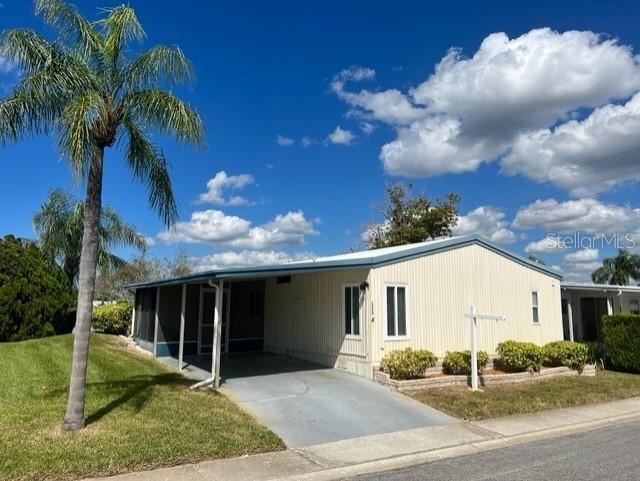 223 Red Oak Dr., Palm Harbor, FL 34684