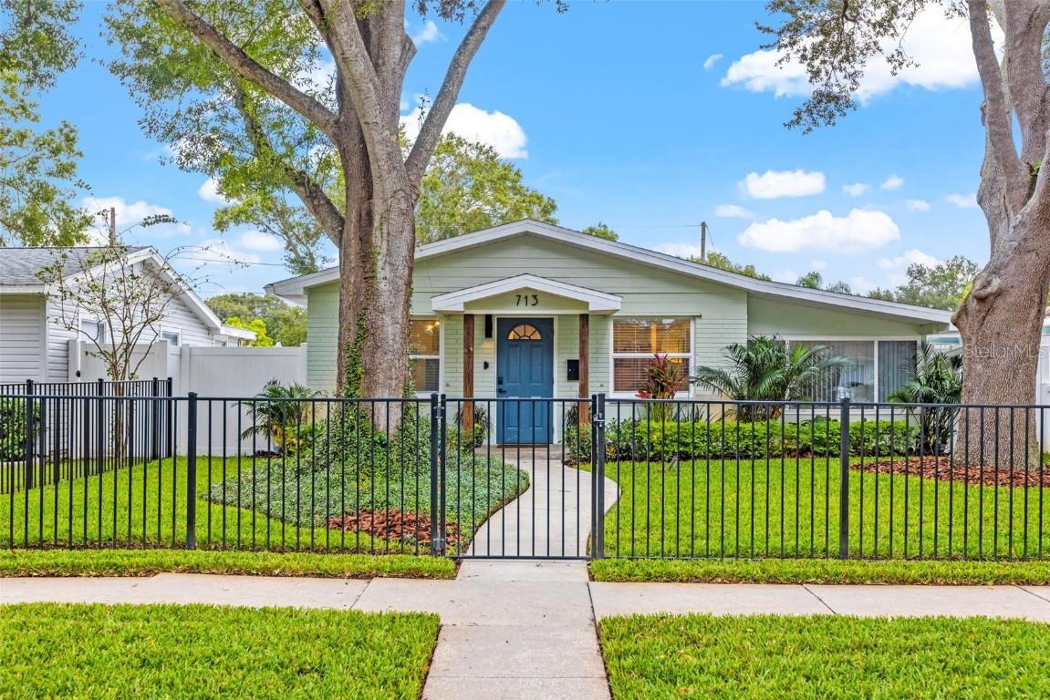 713 43rd Ave., St Petersburg, FL 33703