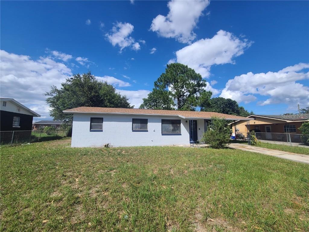 2255 Lydia St., Lake Wales, FL 33898