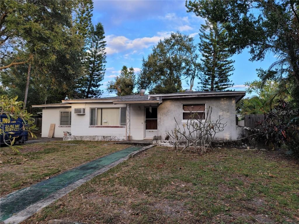 6218 7th St., St Petersburg, FL 33705