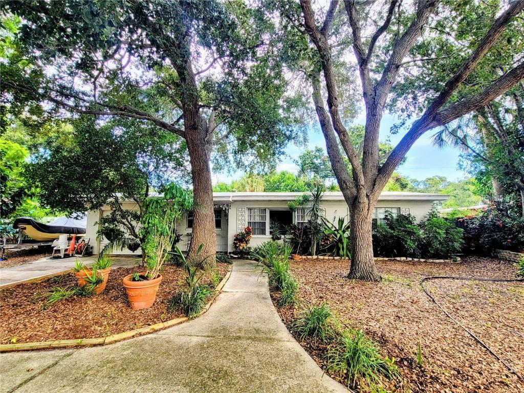 7603 15th Ave., St Petersburg, FL 33710