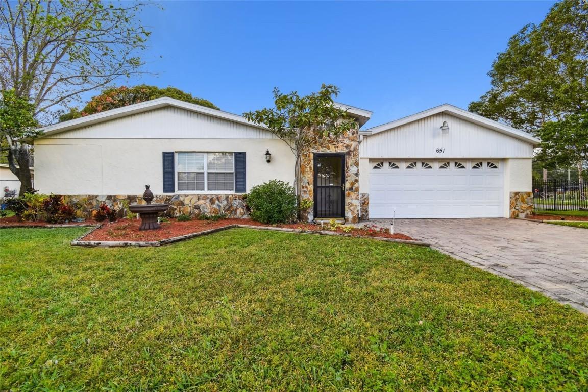 651 Pine Forest Dr., Brandon, FL 33511