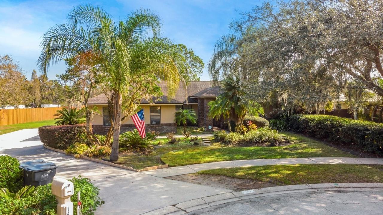 14949 Lake Forest Dr., Lutz, FL 33559