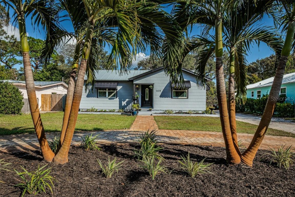 1608 60th St., Gulfport, FL 33707