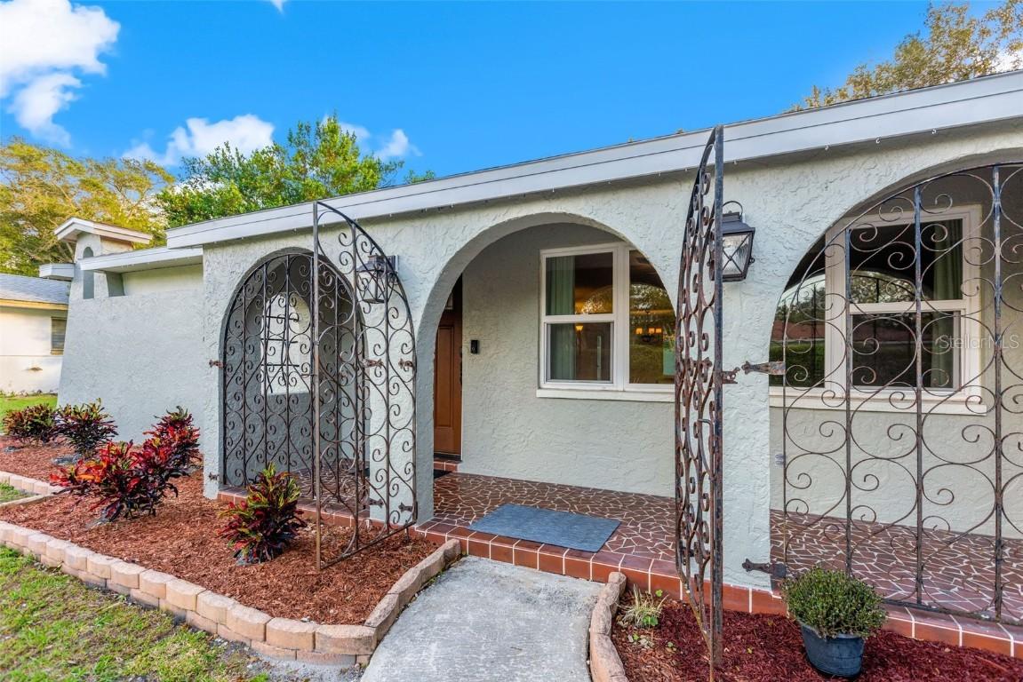 2652 Oakbrook Dr., Largo, FL 33770