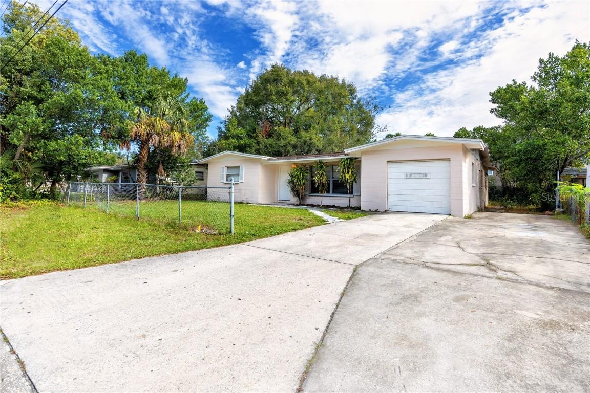 10617 N 27th St., Tampa, FL 33612