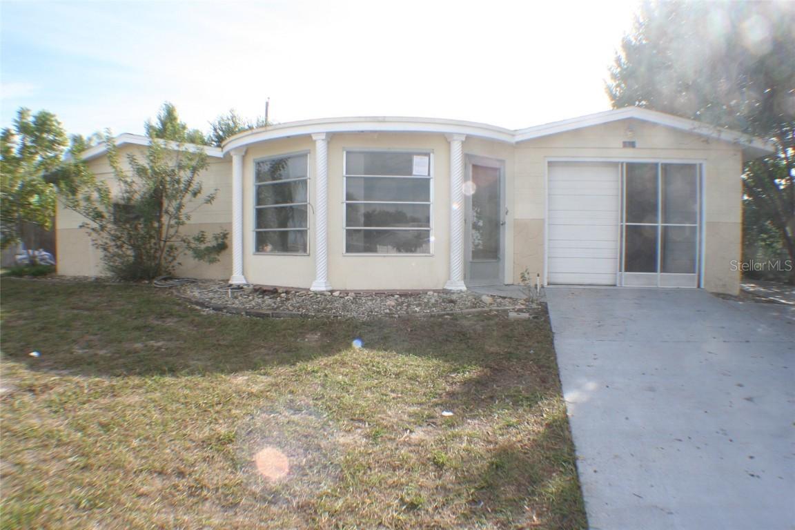 4934 Colonnade Ave., Holiday, FL 34690