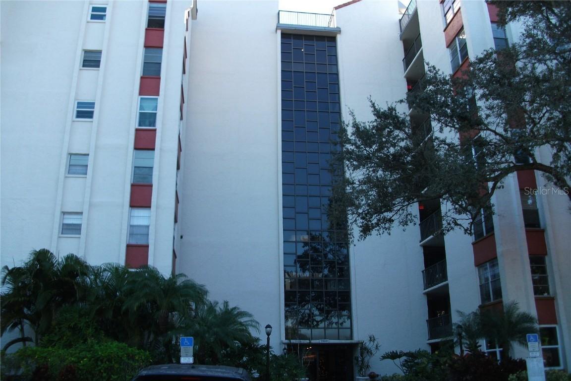 2699 Seville Blvd. #305, Clearwater, FL 33764