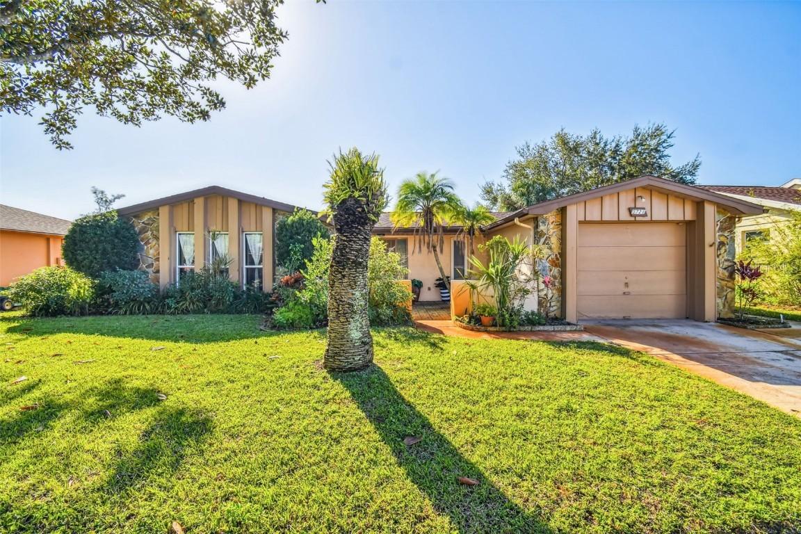 5728 Mariposa Dr., Holiday, FL 34690