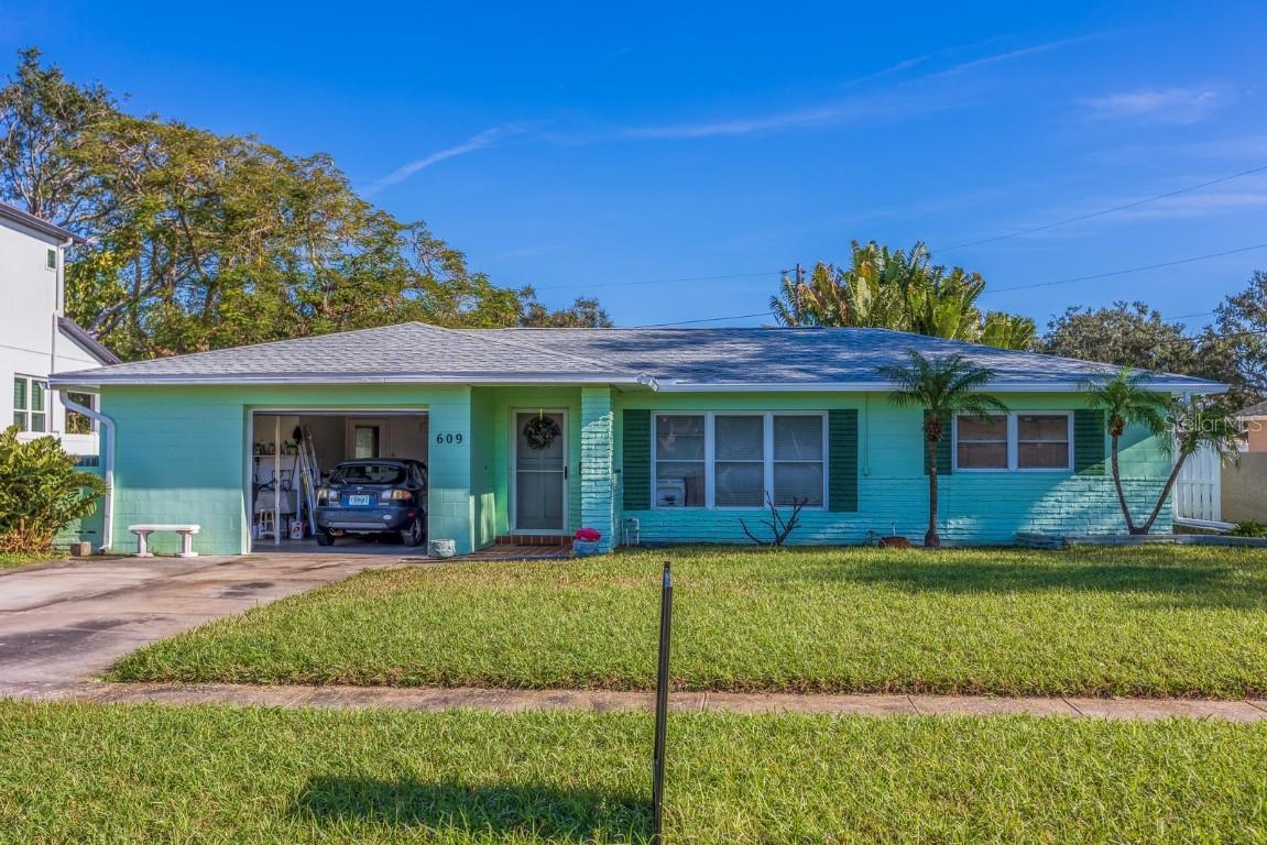 609 Alda Way, St Petersburg, FL 33704