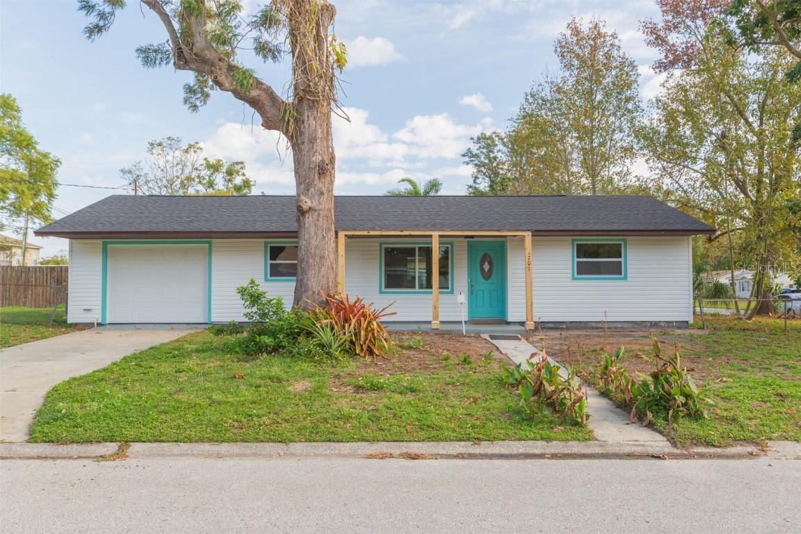 701 42nd St., St Petersburg, FL 33713