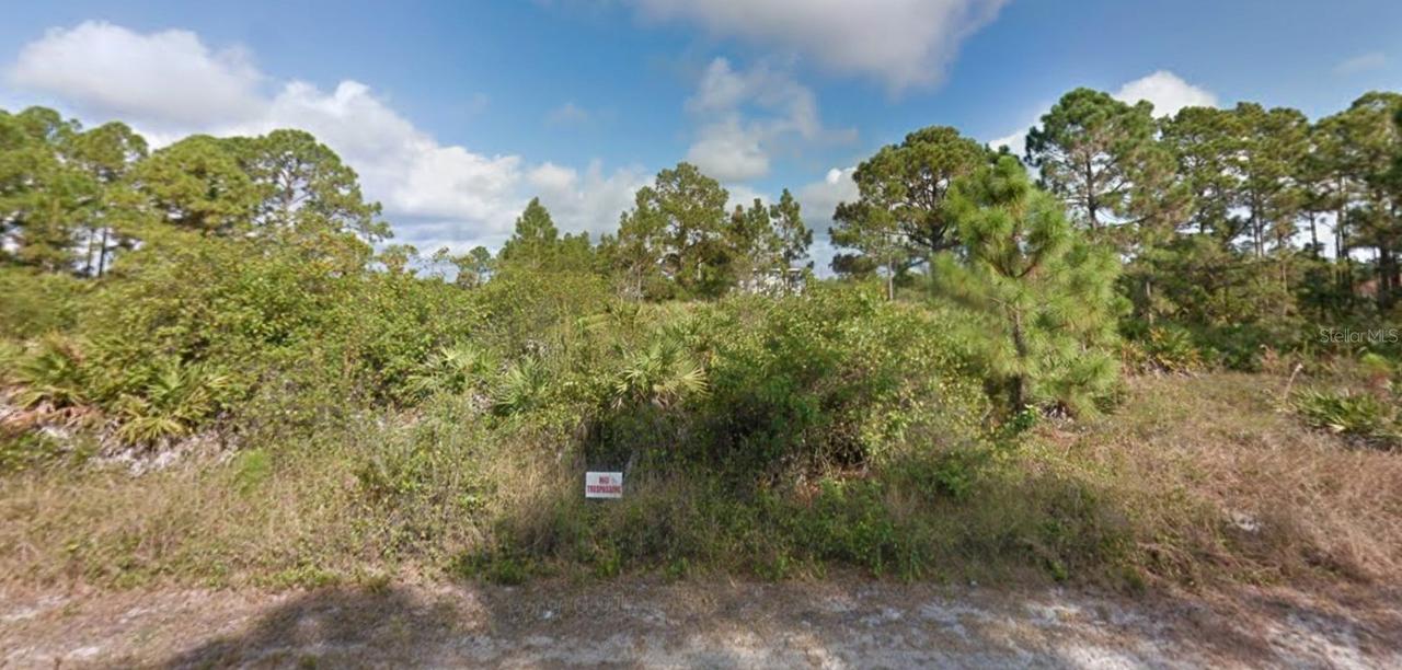 939 Sterling St., Lehigh Acres, FL 33974