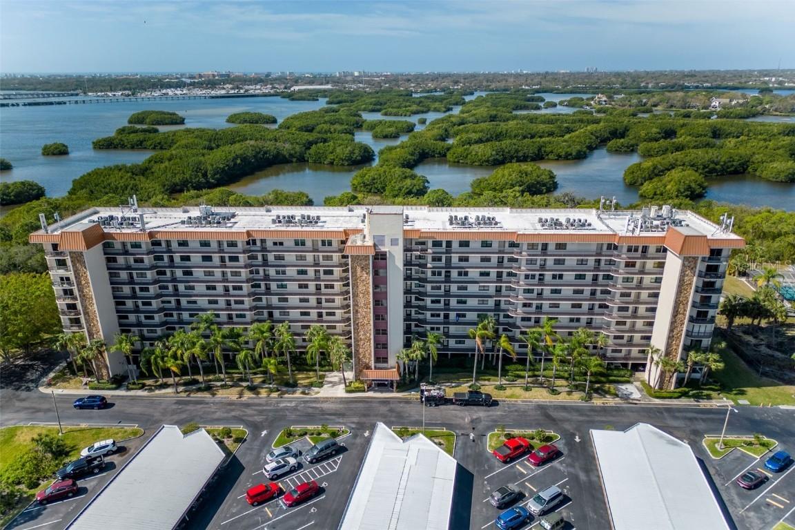5400 Park St. #707, St Petersburg, FL 33709