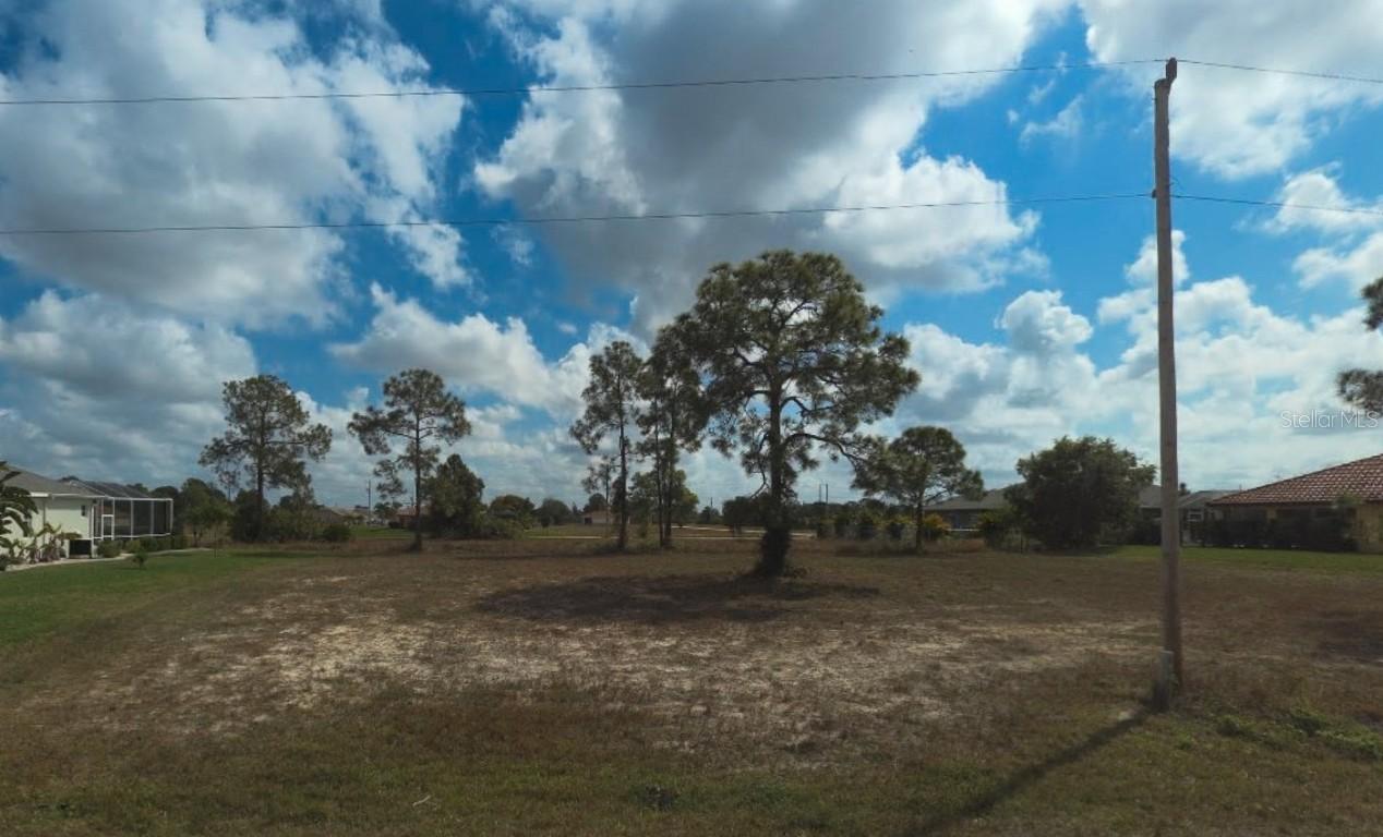 2125 NW 26th Pl., Cape Coral, FL 33993